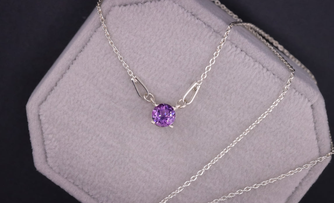 4 Prong Natural Amethyst Basket Necklace