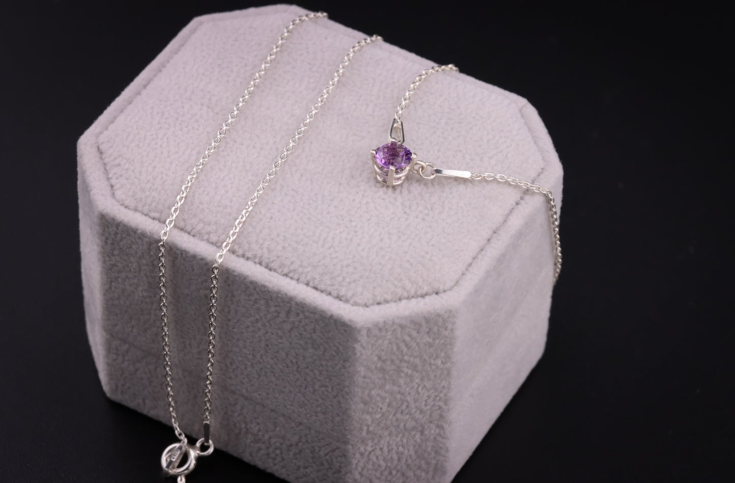 4 Prong Natural Amethyst Basket Necklace